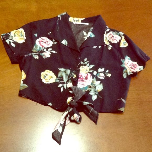 Ellen Ashley Tops - Ellen Ashley Crop Top